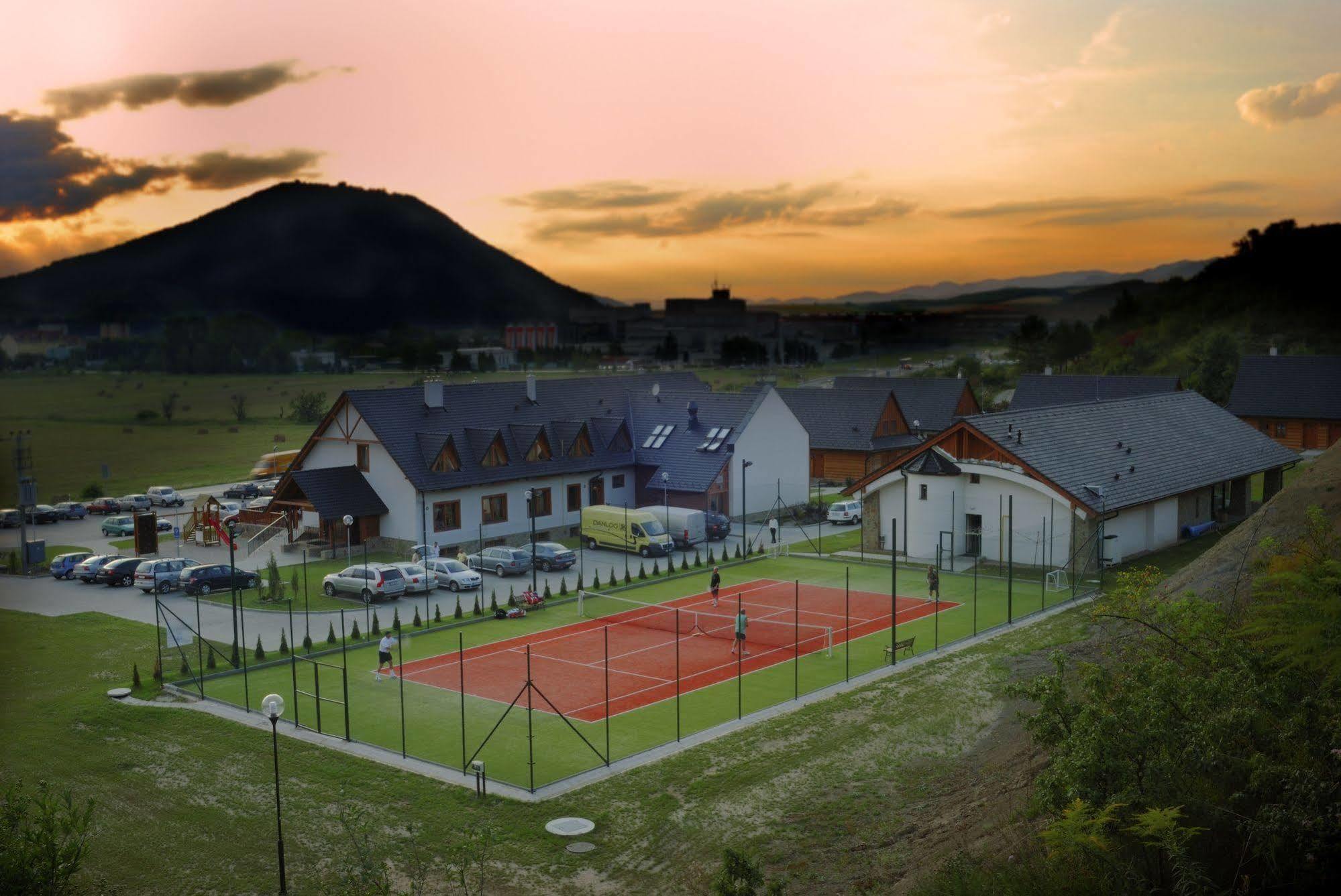 Wellness Pension & Salas Saris Park Presov Exterior photo